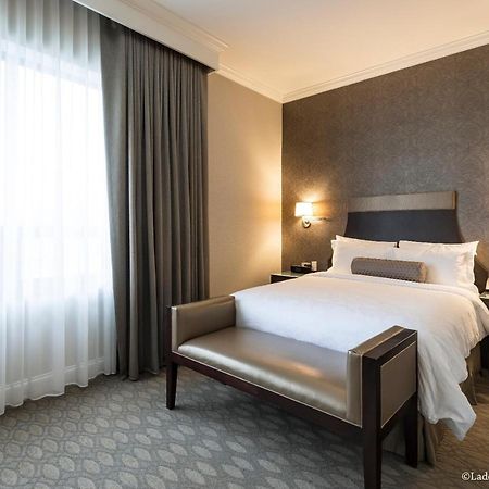 La Banque Hotel Homewood Luaran gambar