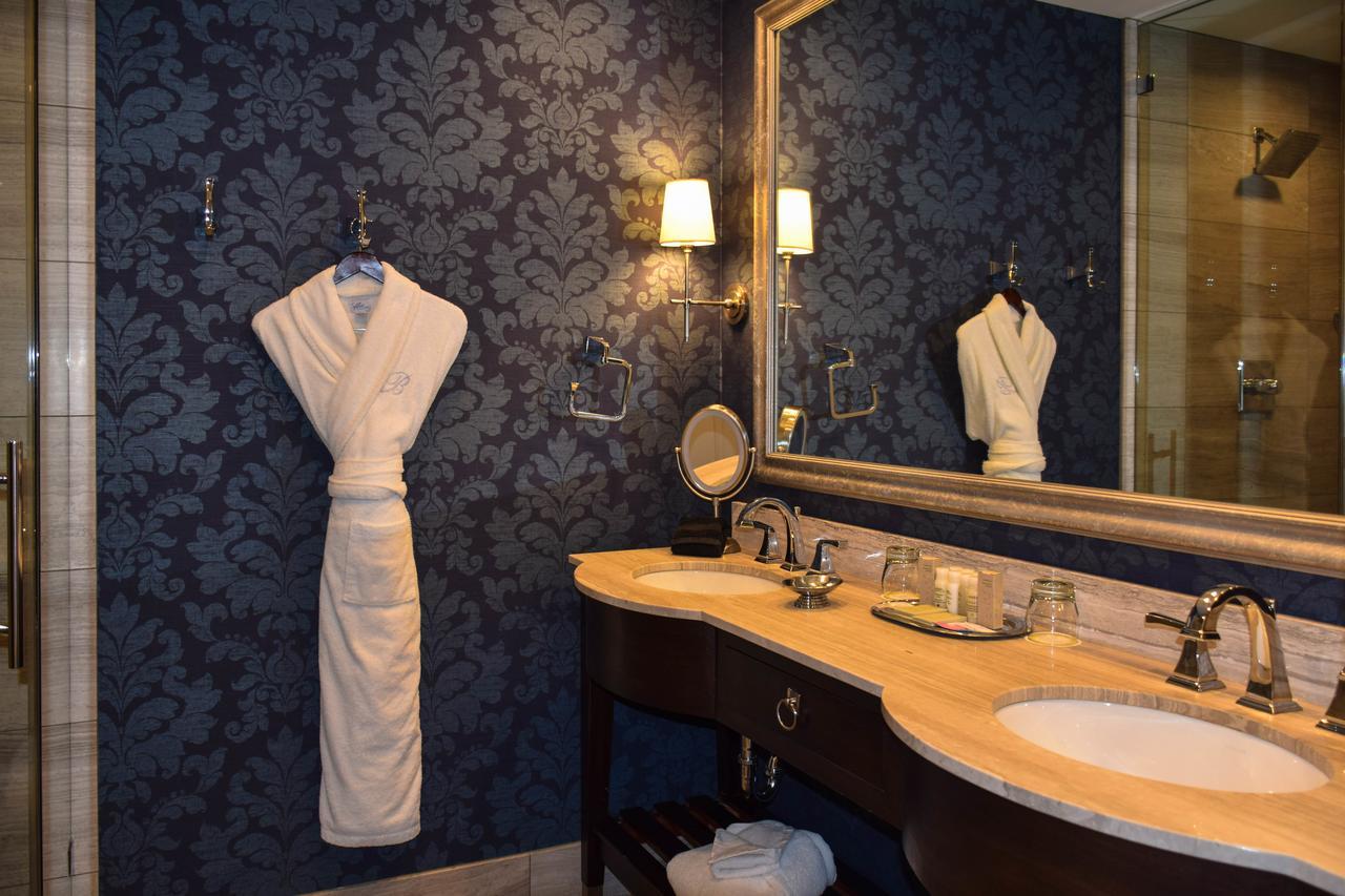 La Banque Hotel Homewood Luaran gambar