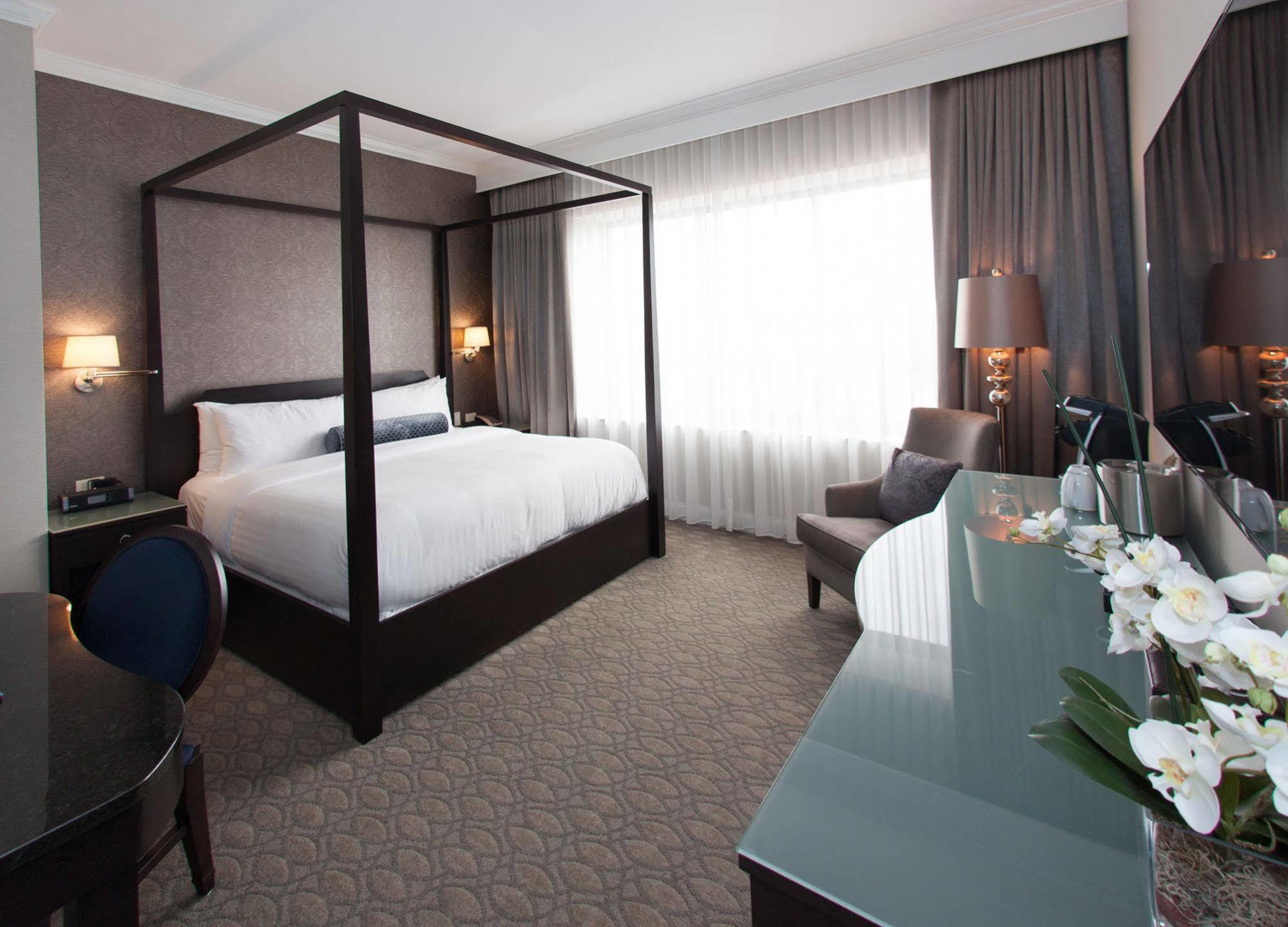 La Banque Hotel Homewood Luaran gambar